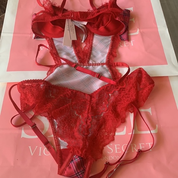 Victoria’s Secret lingerie garter bodysuit teddy - Picture 4 of 8